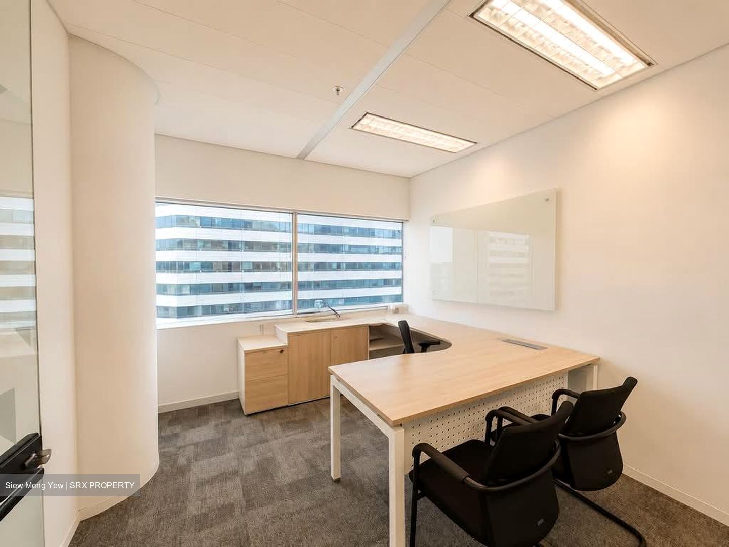 Gateway West (D7), Office #600643221
